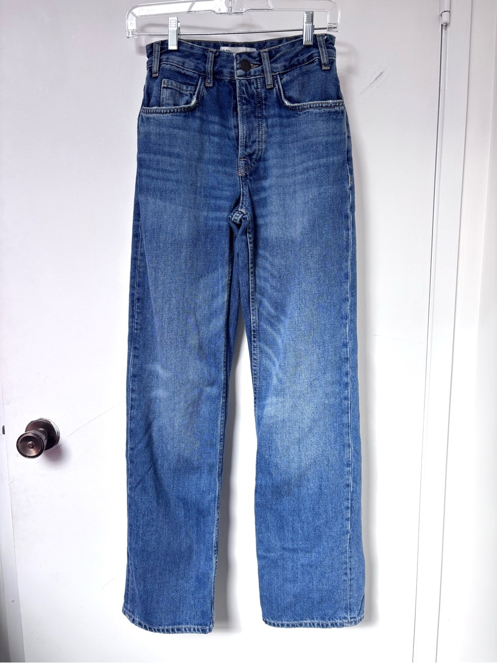 Zara Women's Straight-Leg Jeans in Medium Blue Denim Button Fly size 0
